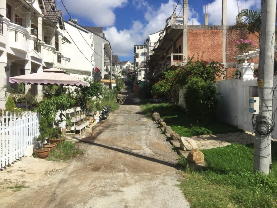 Còn 1 lô đất khu biệt thự phố Anada ngay trung tâm Đà Lạt, đường nhựa tới đất