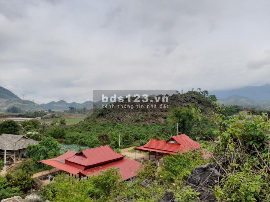 Bán đất làm du lịch nghỉ dưỡng tại Đông Sang view đẹp nhìn toàn cảnh thị trấn Mộc Châu