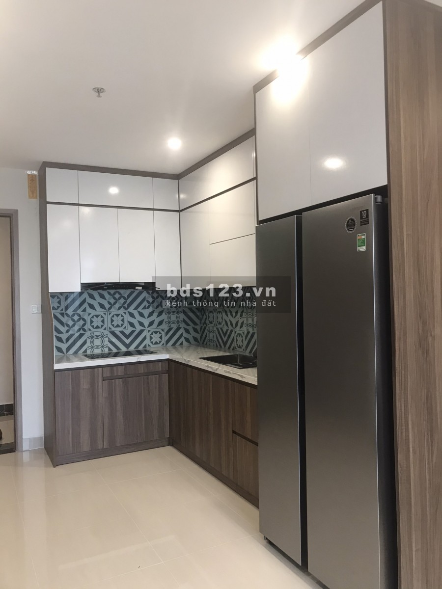 Cần cho thuê gấp căn hộ cao cấp 3PN nội thất cơ bản tại Vinhomes Smart City. Lh: 0393425188