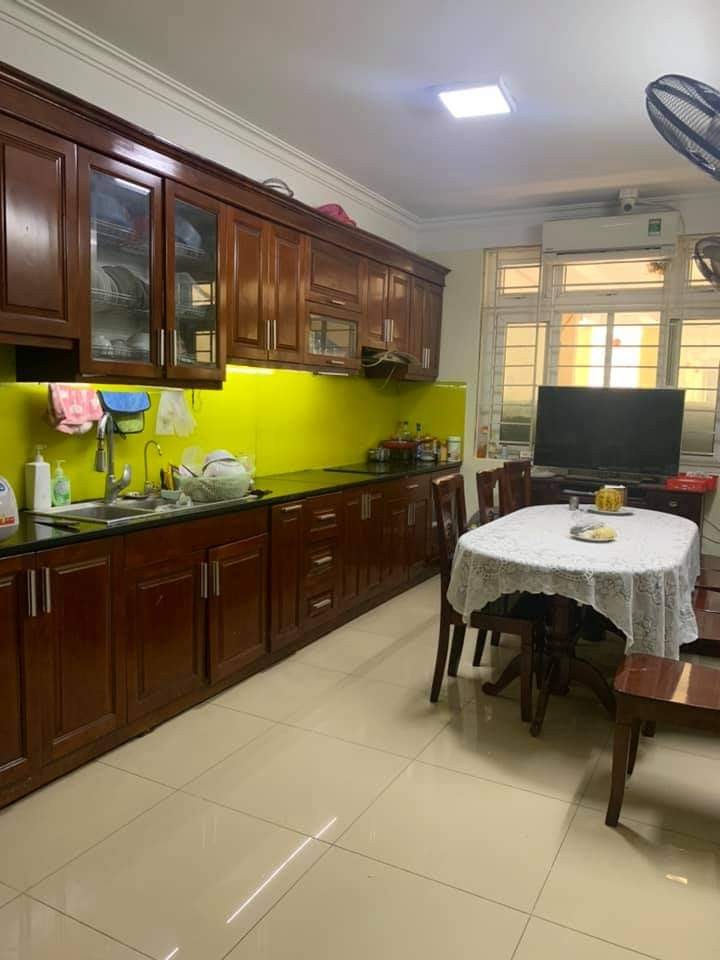 Bán nhà Kim Giang, nhà đẹp full nội thất, phong cách châu Âu, chỉ việc xác vali về ở