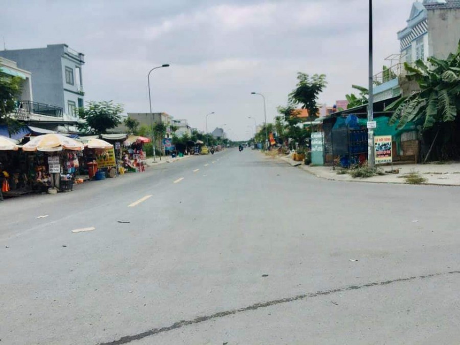 Bán gấp đất giá 2.5 tỷ, vị trí đẹp, thông thoáng, khu dân cư đông, liên hệ 0908189536