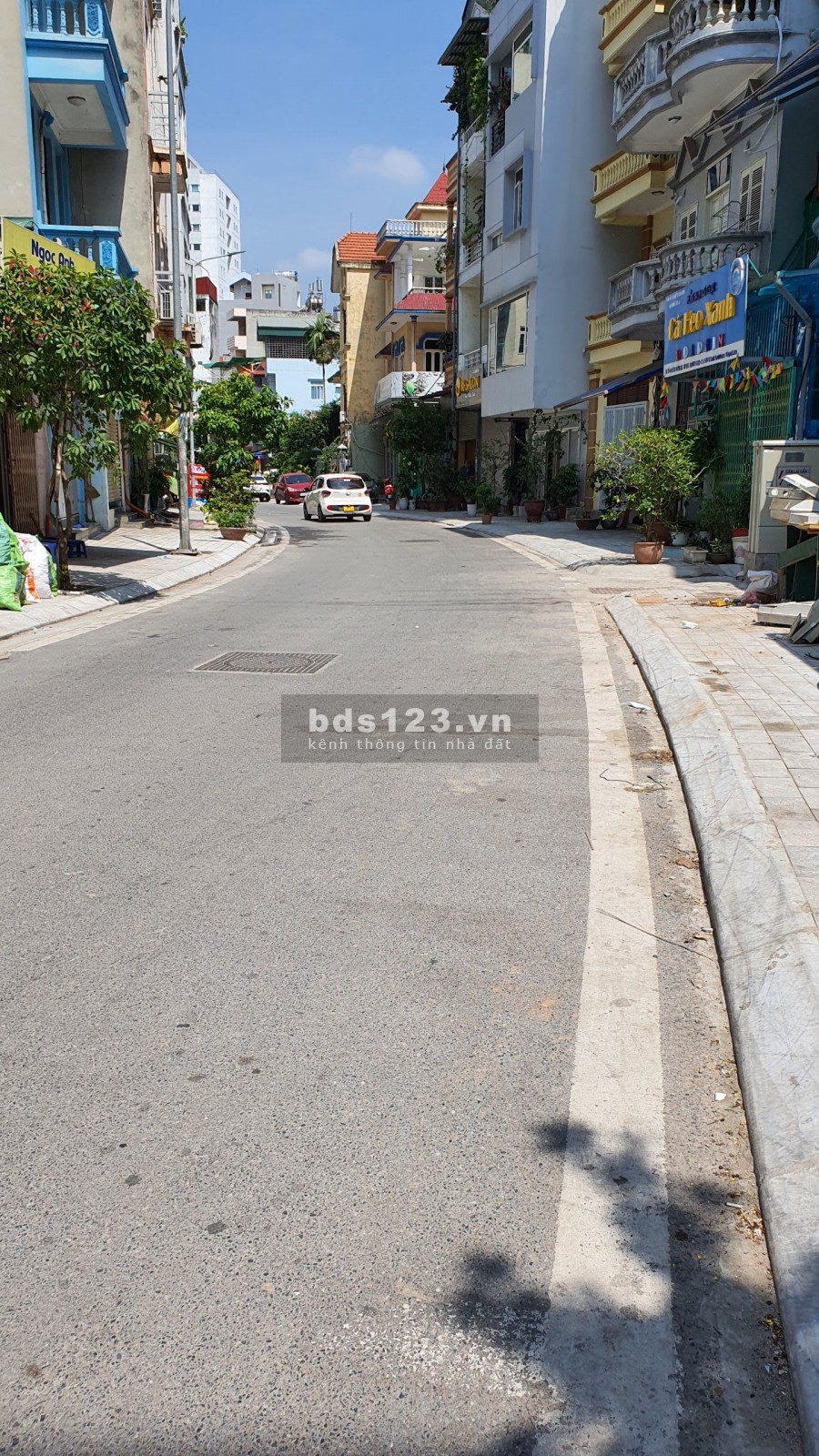 Bán Nhà Lạc Long Quân, Xuân La, Tây Hồ. DT 45m*5 tầng, mt 5m- Khu Vip Phân Lô- Vỉa hè ôtô tránh đỗ