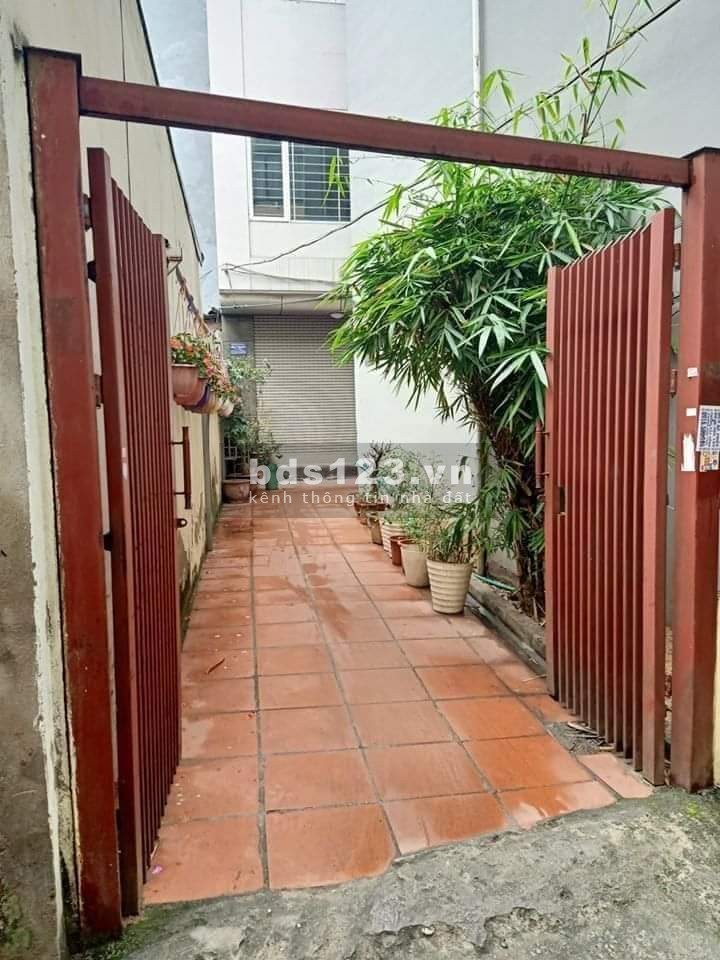 Bán nhà giá chỉ 3.6 tỷ trung tâm Cầu Giấy, nhà đẹp đúc 5 tầng, ở nga, lh 0986923663
