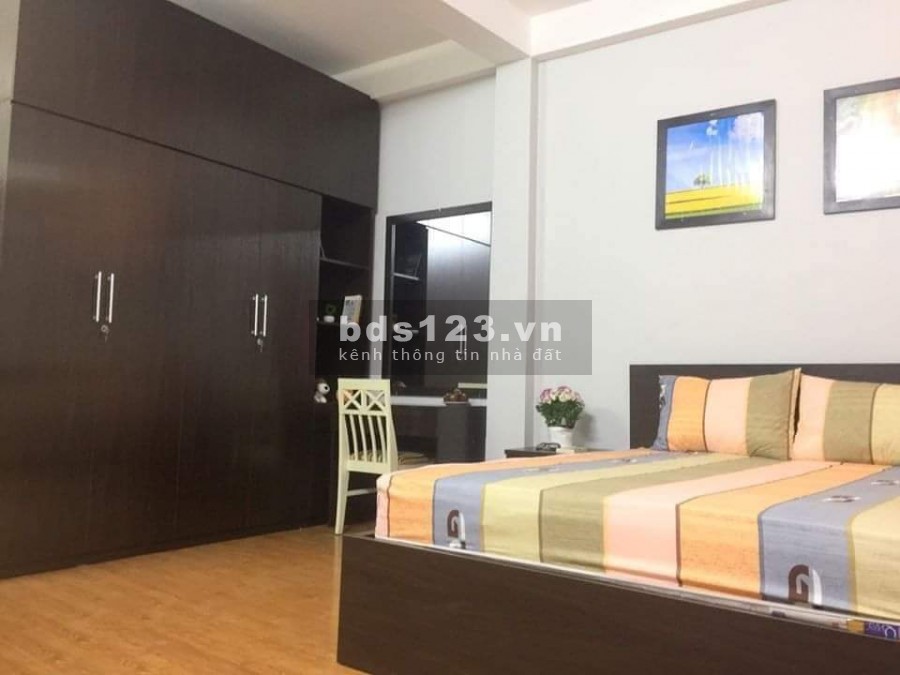 Bán nhà giá chỉ 3.6 tỷ trung tâm Cầu Giấy, nhà đẹp đúc 5 tầng, ở nga, lh 0986923663