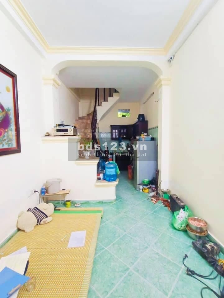 Bán nhà phố Hoàng Mai, quận Hoàng Mai Lô Góc 15m ra ôtô dt 30m2, 5 tầng, giá 2.7 tỷ