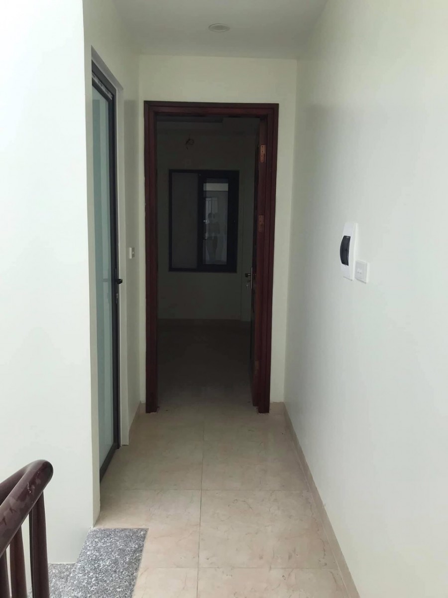 Bán nhà mới đẹp chỉ 1.95 tỷ dt 30m2 mt 3.4m gần ngay trung tâm huyện Thanh trì