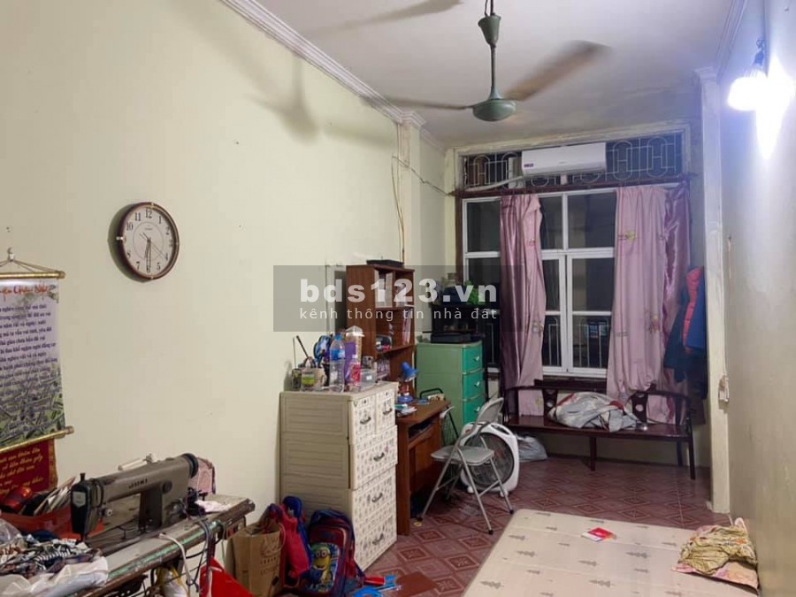 Cực Hiếm! Bán nhà Chùa Láng giá bán 3 tỷ 1, ô tô đỗ cửa, Ngõ thông kinh doanh, lhcc
