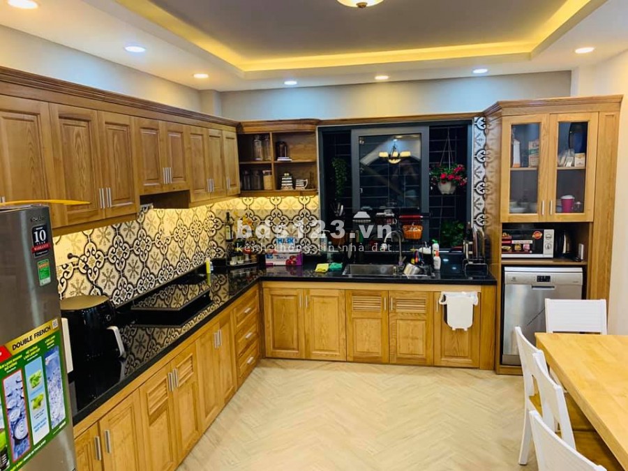 Bán nhà Phan Xích Long Phú Nhuận ngang 8.4m giá tốt nhất khu vực, giá 15 tỷ