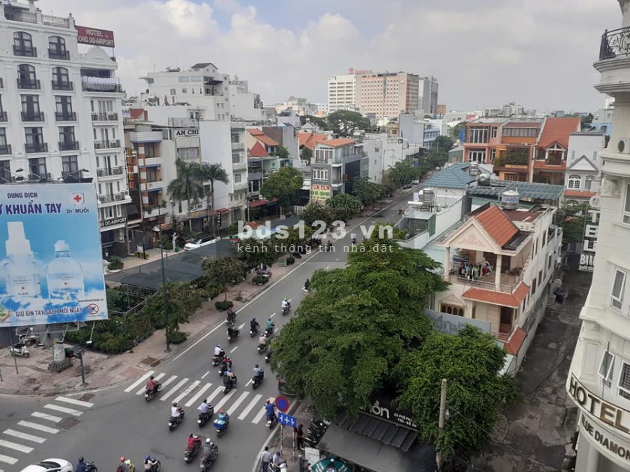 Bán nhà đẹp, giá tốt, hxh, Lam Sơn, Phường 2, dt 62m2, 3 lầu, giá 10.5tỷ.