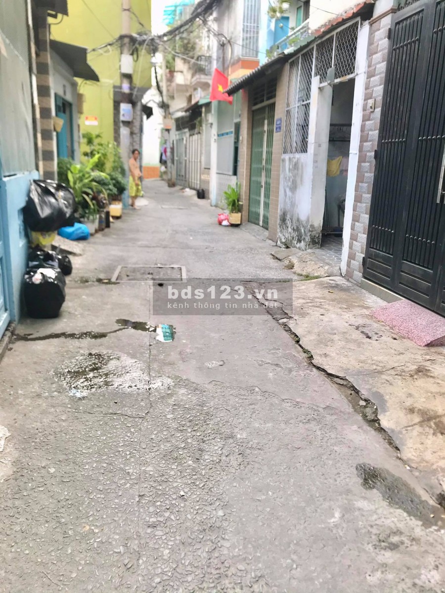 Bán nhà Phan Xích Long, Phú Nhuận dt 36m2 đúc kiên cố 4 tầng giá nhỉnh 5 tỷ