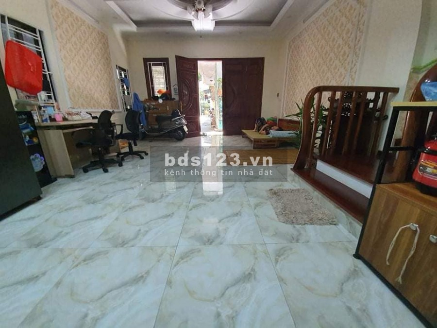 Bán nhà Doãn Kế Thiện, mt 5m, 5 tầng, giá 6.9 tỷ, ô tô vào nhà đẹp lung linh, lhcc