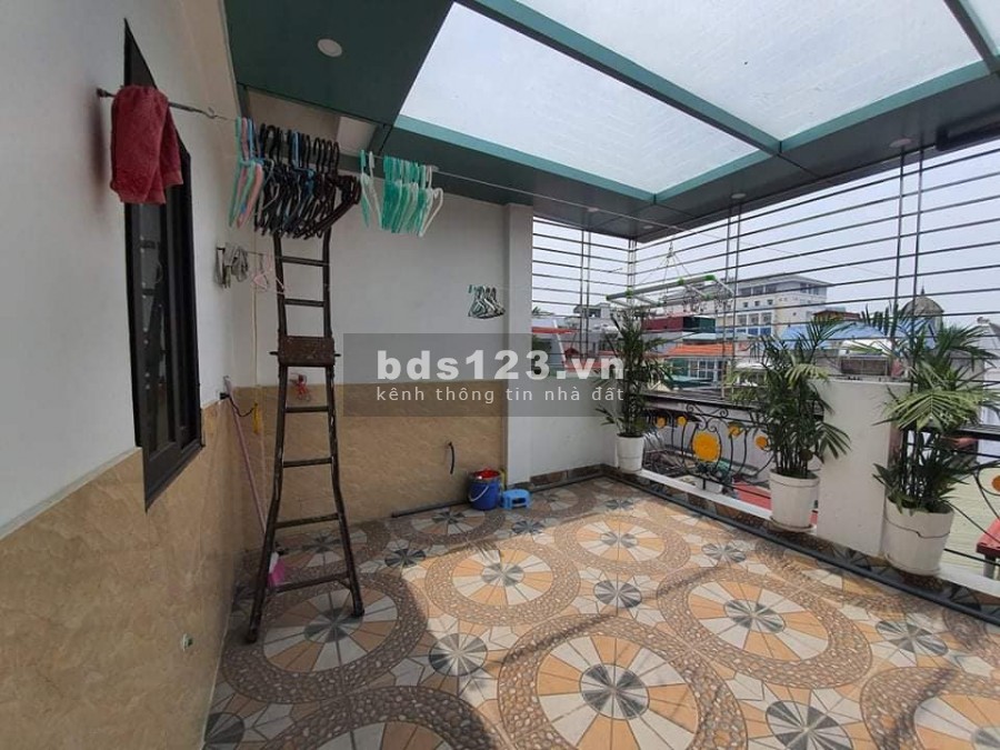 Bán nhà Doãn Kế Thiện, mt 5m, 5 tầng, giá 6.9 tỷ, ô tô vào nhà đẹp lung linh, lhcc