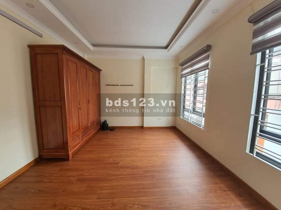 Bán nhà Doãn Kế Thiện, mt 5m, 5 tầng, giá 6.9 tỷ, ô tô vào nhà đẹp lung linh, lhcc