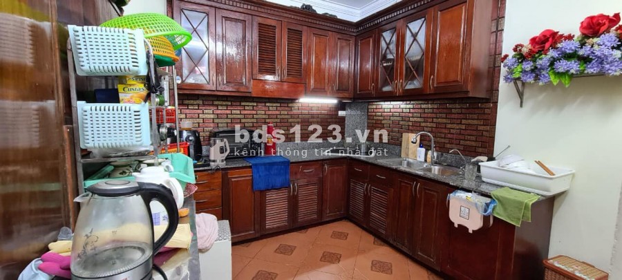 Nhà bán Nguyễn Chí Thanh diện tích 98m2 5 tầng mt 5 giá chỉ 10 tỷ trung tâm Đống Đa
