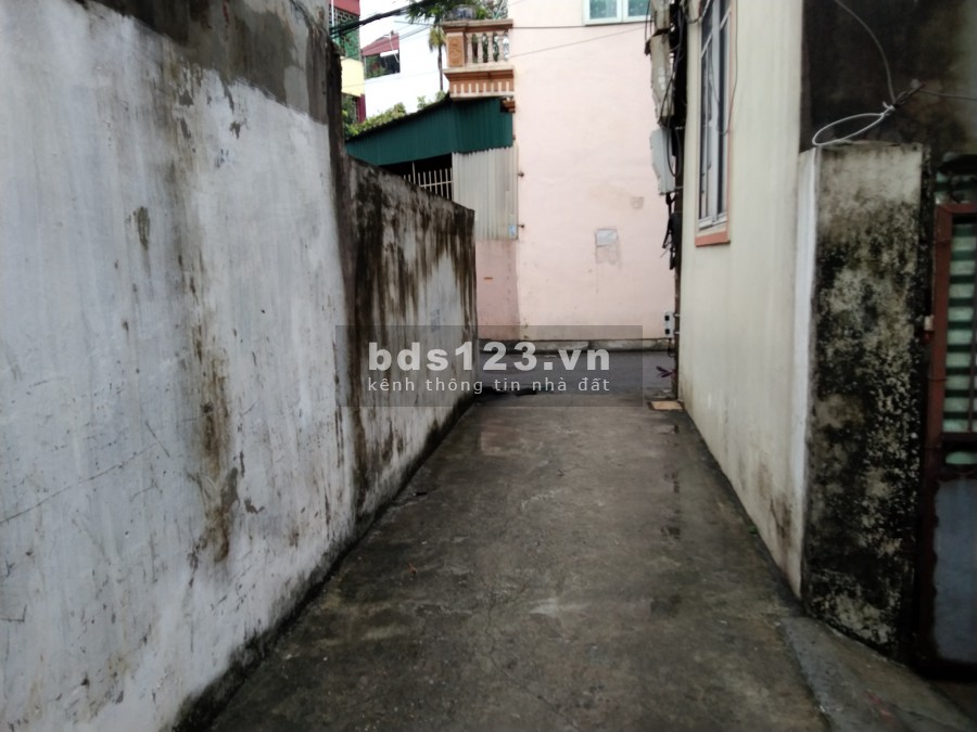 Bán nhà PHỐ mà giá rẻ như QUÊ chỉ 1.35 tỷ, phố Vũ Xuân Thiều, long biên