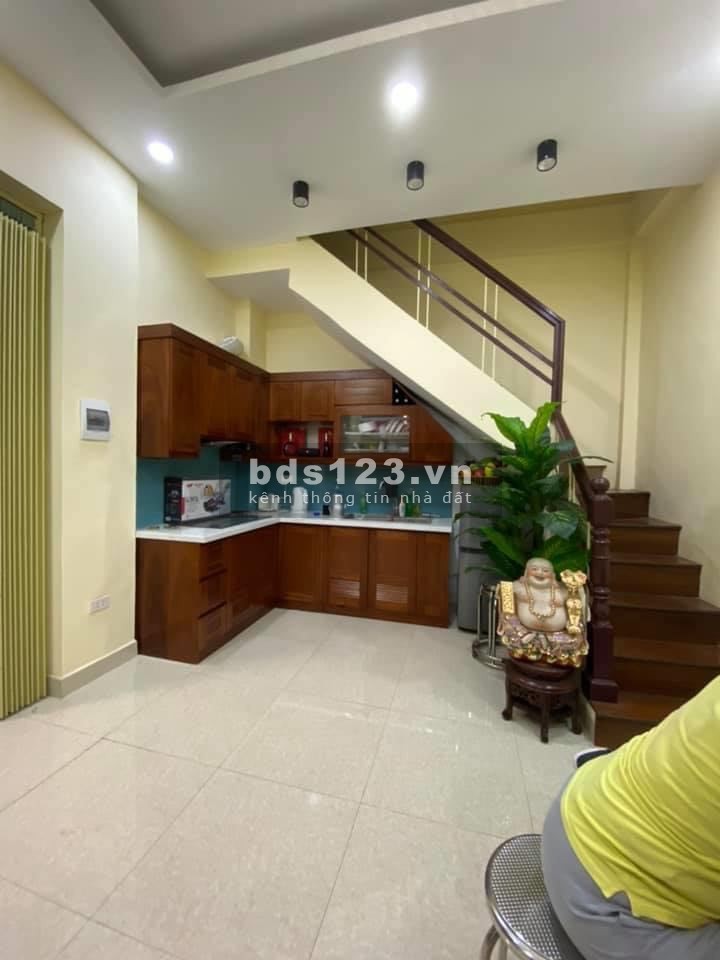 Bán nhà lô góc 2 mặt tiền, Ngõ Văn Hương, Tôn Đức Thắng, dt 30m2, 4 tầng giá 3.15 tỷ