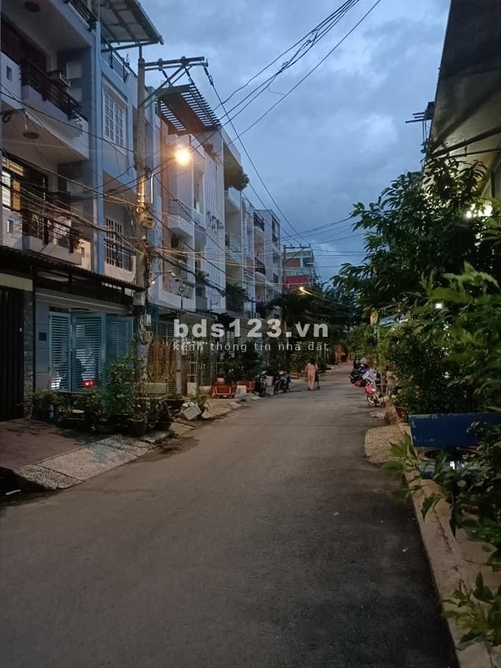 Bán nhà hẻm xe tải 8m, Đường số 21, 72m2, kiến trúc sang trọng, 5 lầu, giá 6.6 tỷ.