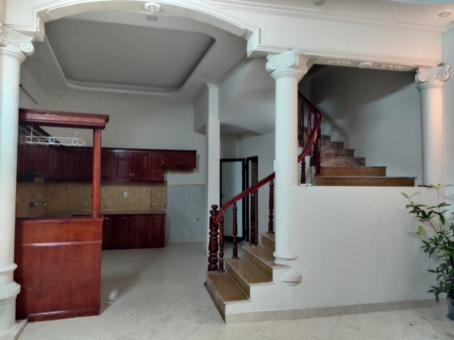 Bán nhà Định Công Thượng, Hoàng Mai. Diện tích 50m2*4 tầng mặt tiền 5.5m. Giá nhỉnh 4.5 tỷ