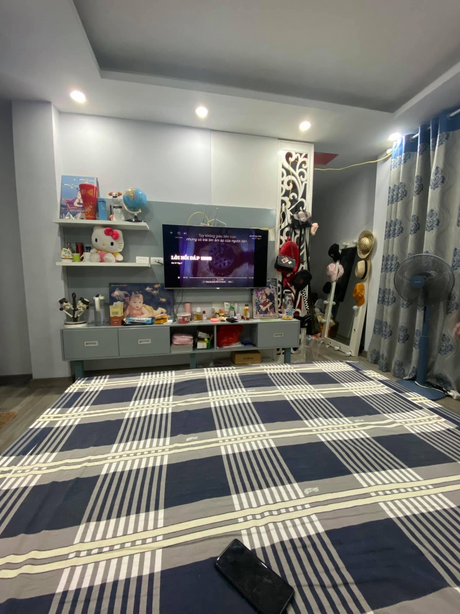 Bán nhà phố Văn Chương trung tâm Đống Đa diện tích 40m2, 8 tầng giá bán 6,2 tỷ