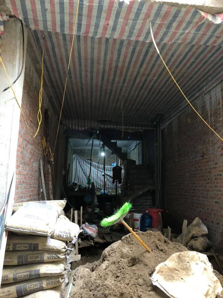 Bán nhà Định Công dt 45m2, mới koong, ngõ rộng, gần phố, khu nhiều tiện ích giá 4.3 tỷ