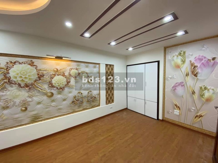 Bán đất tặng nhà La Khê Hà Đông 5 tầng DT 30m2 MT 5.5m giá hạ chào 2 tỷ 950 0866729356