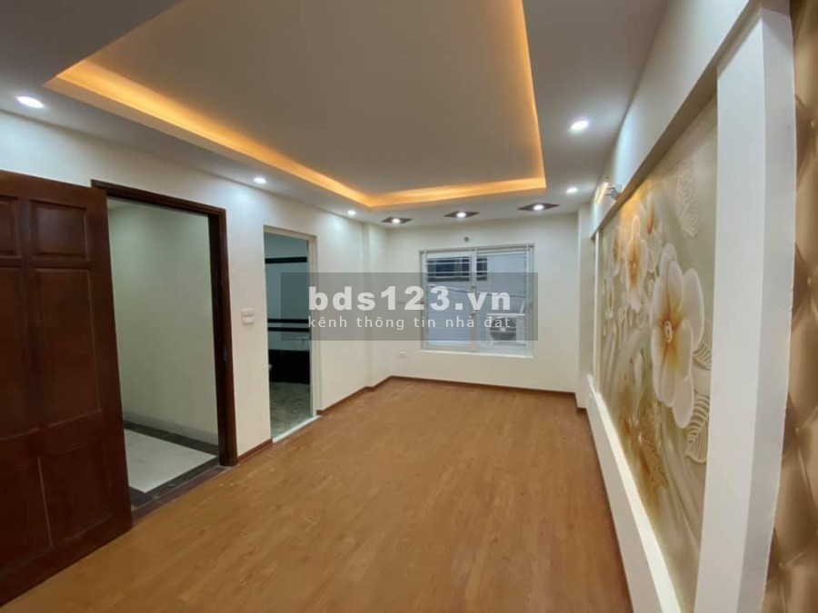 Bán đất tặng nhà La Khê Hà Đông 5 tầng DT 30m2 MT 5.5m giá hạ chào 2 tỷ 950 0866729356
