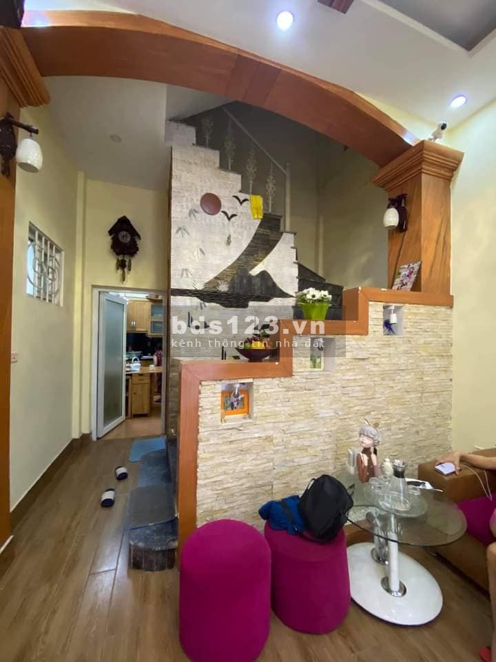 Bán nhà Mỹ Đình, 38m2, 10m ra ô tô, hai mặt thoáng, đường thông các ngả.
