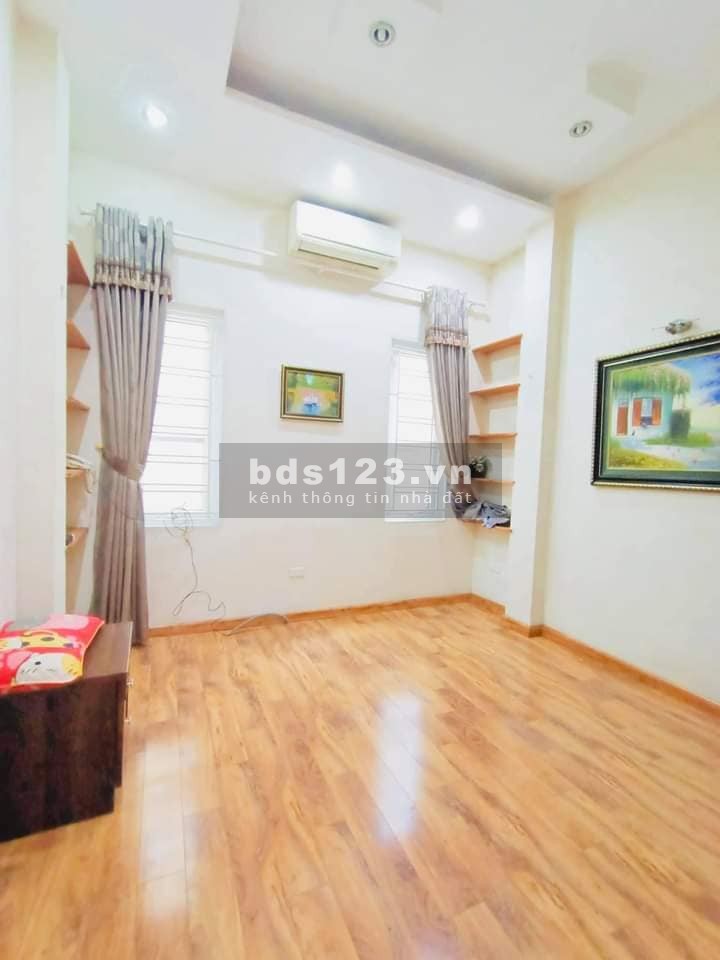 Bán nhà phân lô Hoàng Mai, lô góc ô tô đỗ cửa vào nhà kinh doanh liên hệ 0942823628