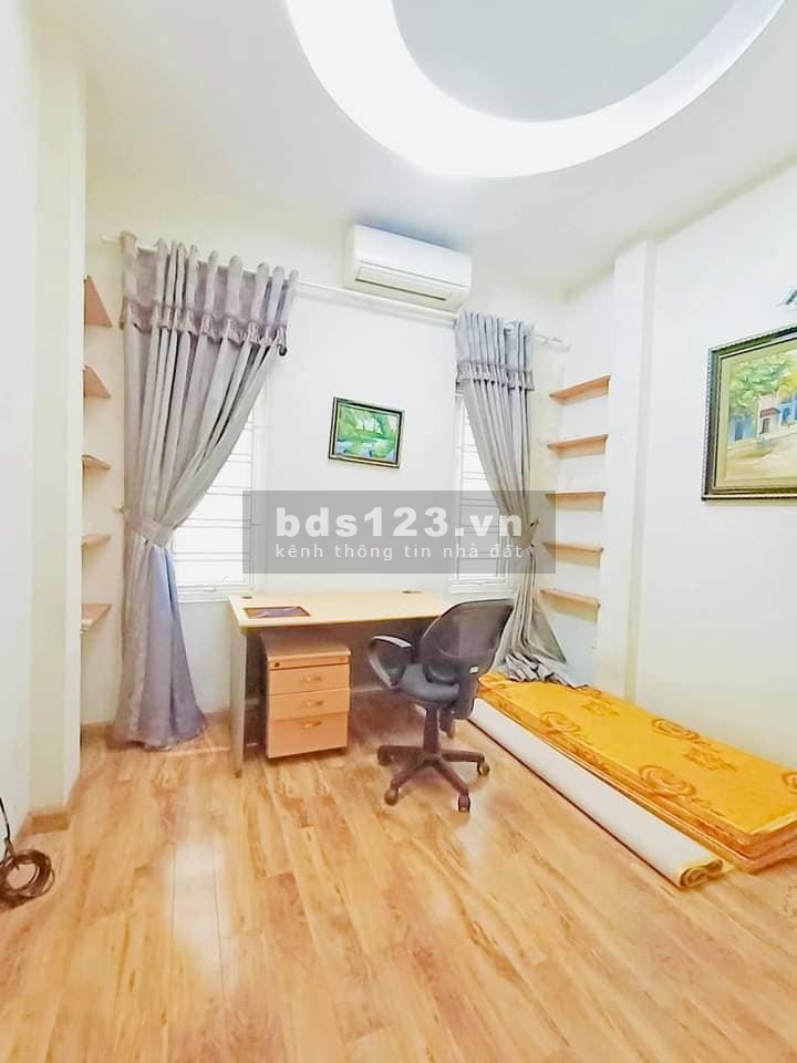 Bán nhà phân lô Hoàng Mai, lô góc ô tô đỗ cửa vào nhà kinh doanh liên hệ 0942823628