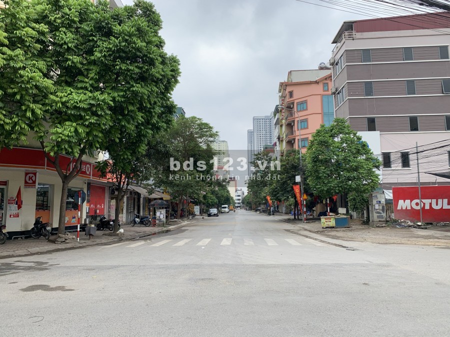 Bán nhà nguyên căn ngõ thông, hẻm an ninh ô tô 16 chỗ, Phú Diễn, dt 59m2, giá 5.1 tỷ