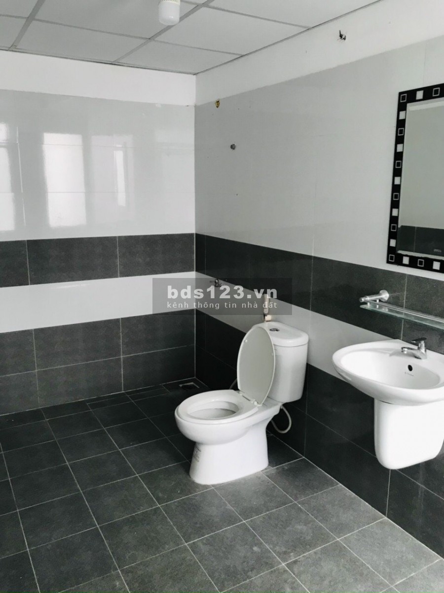 Bán nhà 1 trệt, 3 lầu Nguyễn Gia Trí, Bình Thạnh, hẻm Siêu vip, dt 4.2mx20m, giá 16.2 tỷ