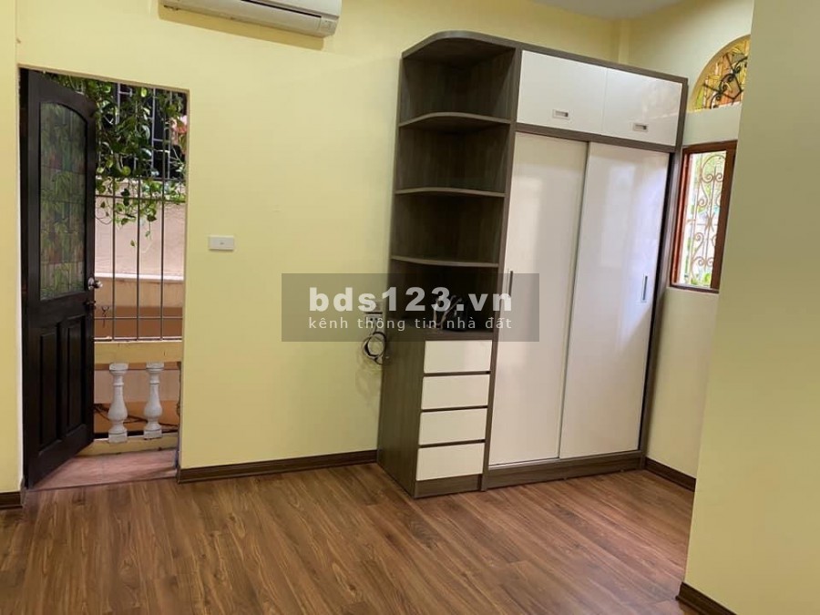 Bán nhà lô góc 2 mặt tiền, Ngõ Văn Hương, Tôn Đức Thắng, dt 30m2, 4 tầng giá 3.15 tỷ