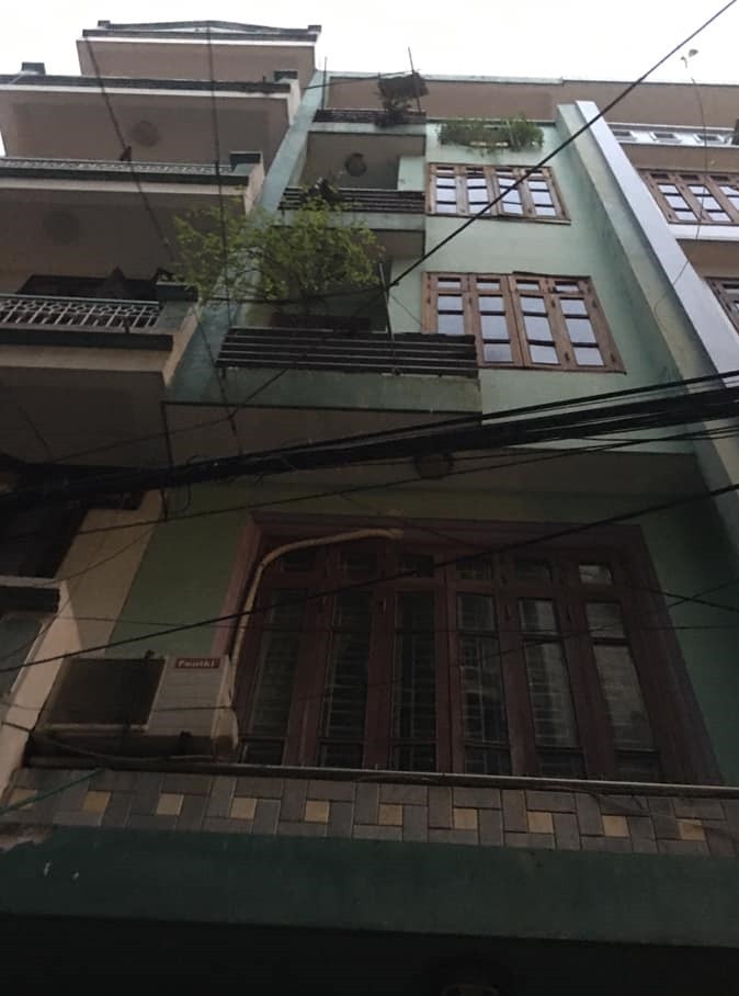 Nhà khu phân lô ô tô đỗ cửa 2 mặt ngõ Quan Hoa, Quận. Cấu Giấy, sổ đẹp, bao sang tên
