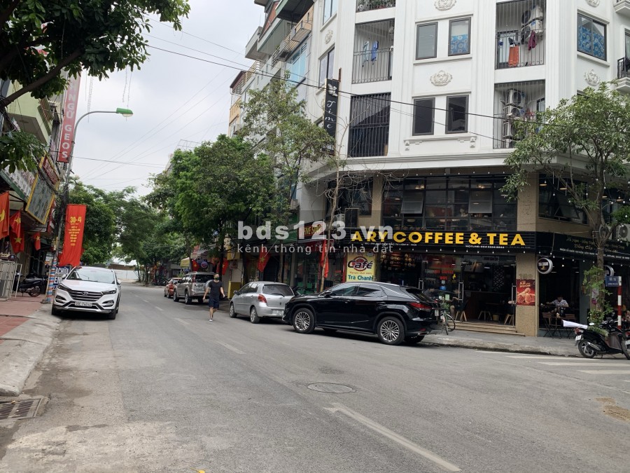 Bán nhà nguyên căn ngõ thông, hẻm an ninh ô tô 16 chỗ, Phú Diễn, dt 59m2, giá 5.1 tỷ