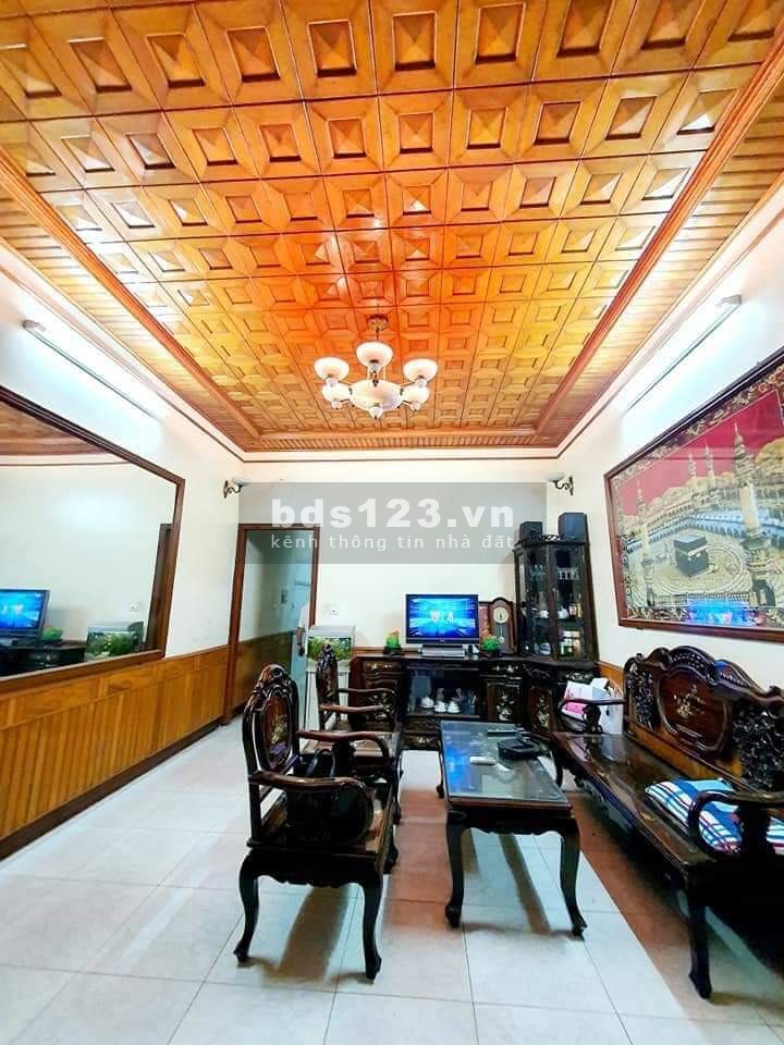 Bán nhà 43m2 x 5 tầng khu phân lô cán bộ Hoàng Quốc Việt MT 4.5m, chỉ 9.5 tỷ, hai mặt tiền