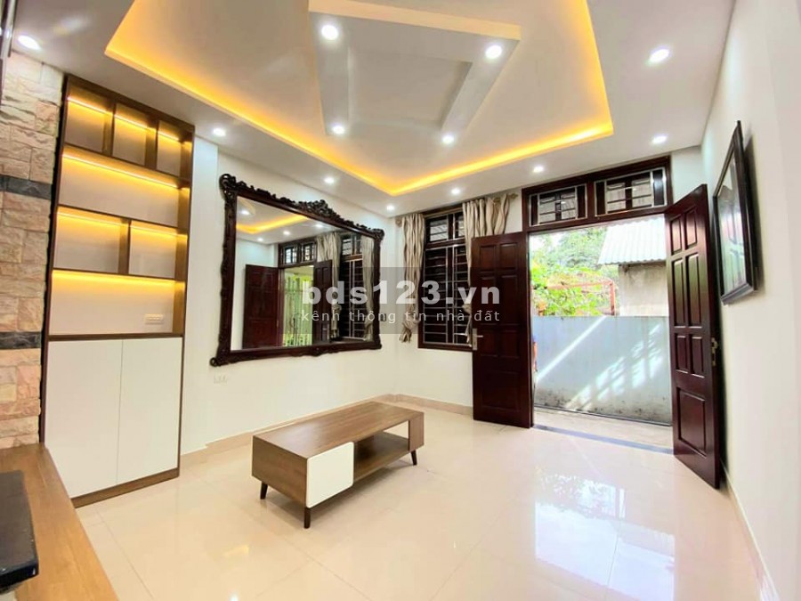 Biệt thự mini Thạch Bàn, Long Biên, ô tô đỗ cổng, ngõ thông, nội thất nhập khẩu, giá 3.4 tỷ