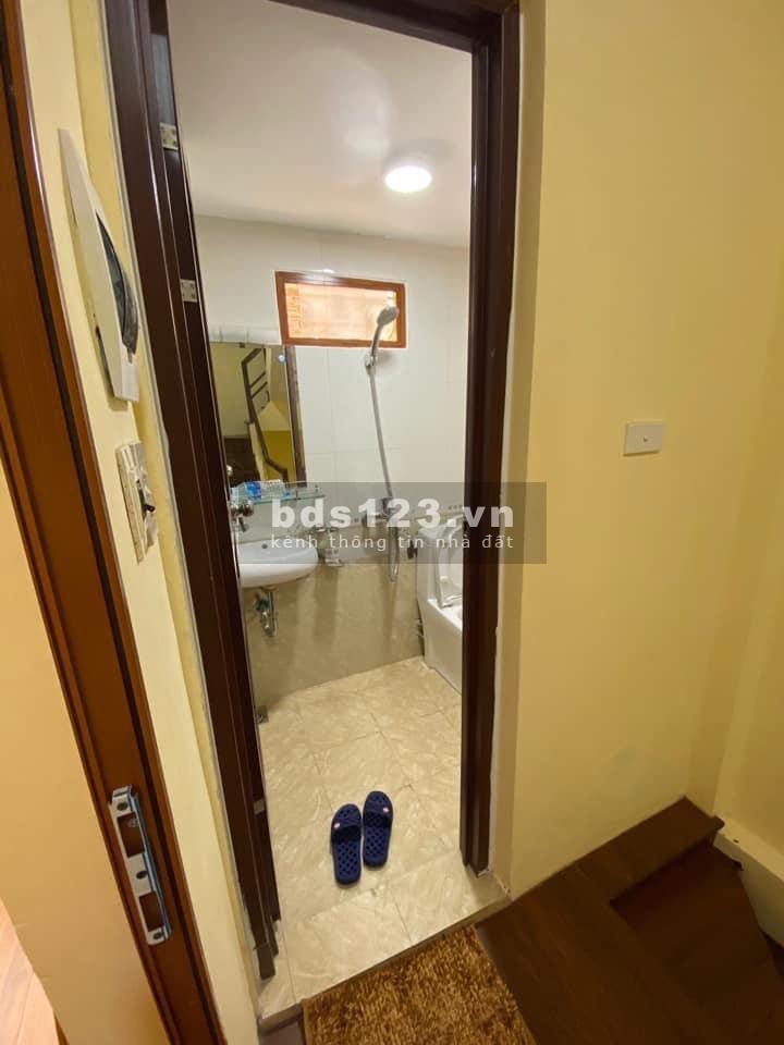 Bán nhà lô góc 2 mặt tiền, Ngõ Văn Hương, Tôn Đức Thắng, dt 30m2, 4 tầng giá 3.15 tỷ