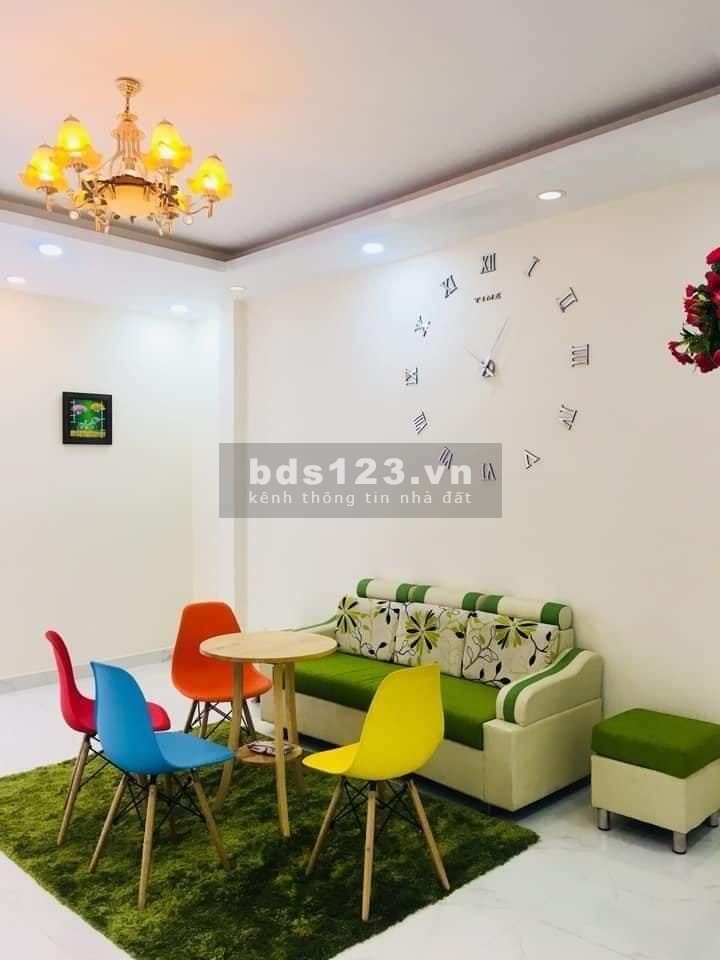 Sát mặt tiền Hoàng Văn Thụ, nhà đẹp ở ngay giá 4.98 tỷ, trung tâm Phú Nhuận, lhcc