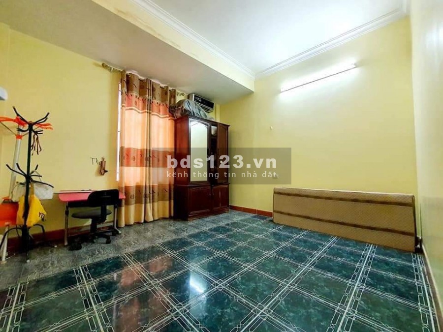 Bán nhà 43m2 x 5 tầng khu phân lô cán bộ Hoàng Quốc Việt MT 4.5m, chỉ 9.5 tỷ, hai mặt tiền