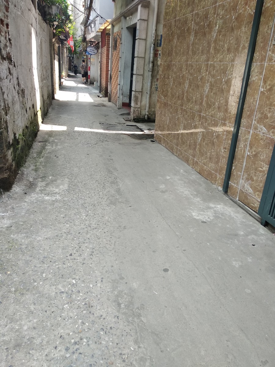Bán nhà Lê Thanh Nghị, dt 38m2, mt 4m, 3 pn, ngõ rộng, gần phố, giá 3 tỷ, lh 0394357733