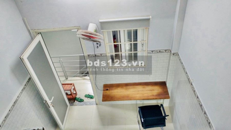 Cho thuê phòng trọ còn mới, rộng rãi có gác giá rẻ mùa dịch ở phường 15 Tân Bình