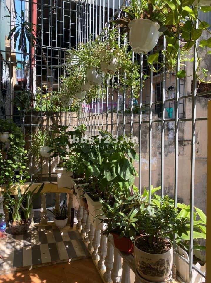 Bán nhà lô góc 2 mặt tiền, Ngõ Văn Hương, Tôn Đức Thắng, dt 30m2, 4 tầng giá 3.15 tỷ