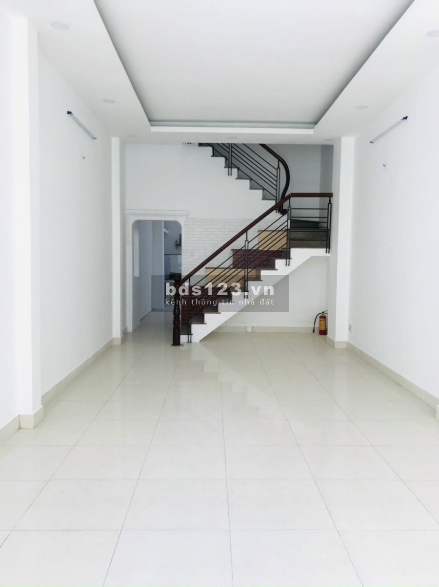 Bán nhà 1 trệt, 3 lầu Nguyễn Gia Trí, Bình Thạnh, hẻm Siêu vip, dt 4.2mx20m, giá 16.2 tỷ