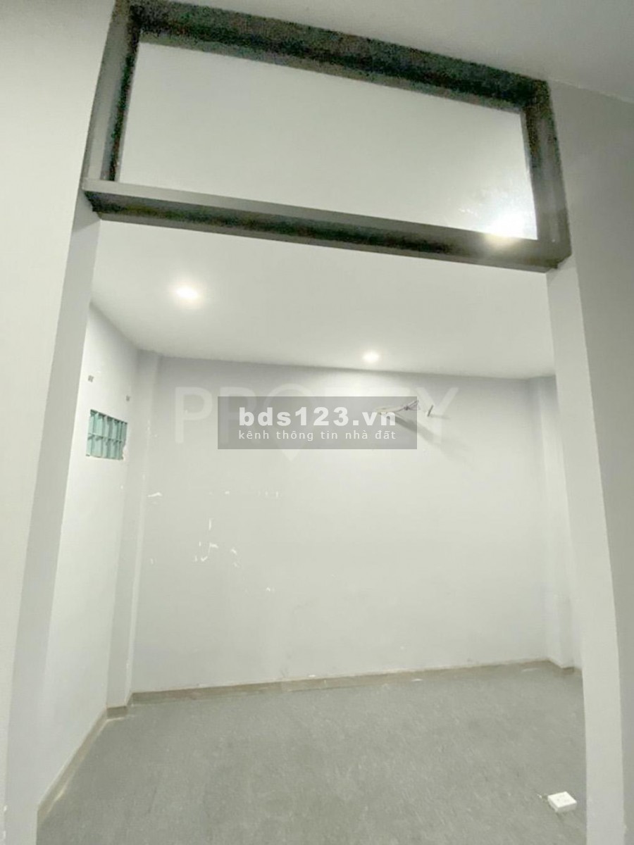 Nhà đẹp, có sân vườn, 2pn, diện tích sử dụng 4x17, hẻm xe tải, thích hợp vp, online