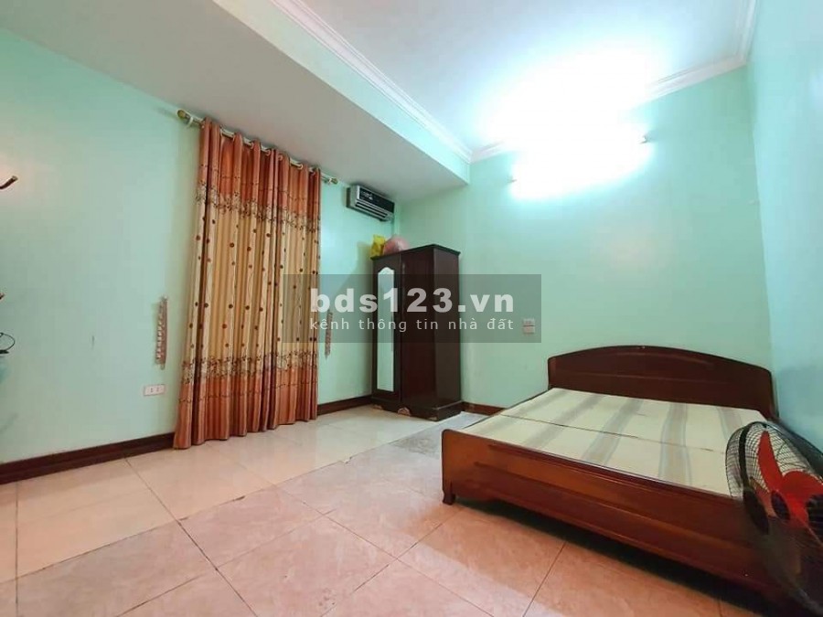 Bán nhà 43m2 x 5 tầng khu phân lô cán bộ Hoàng Quốc Việt MT 4.5m, chỉ 9.5 tỷ, hai mặt tiền