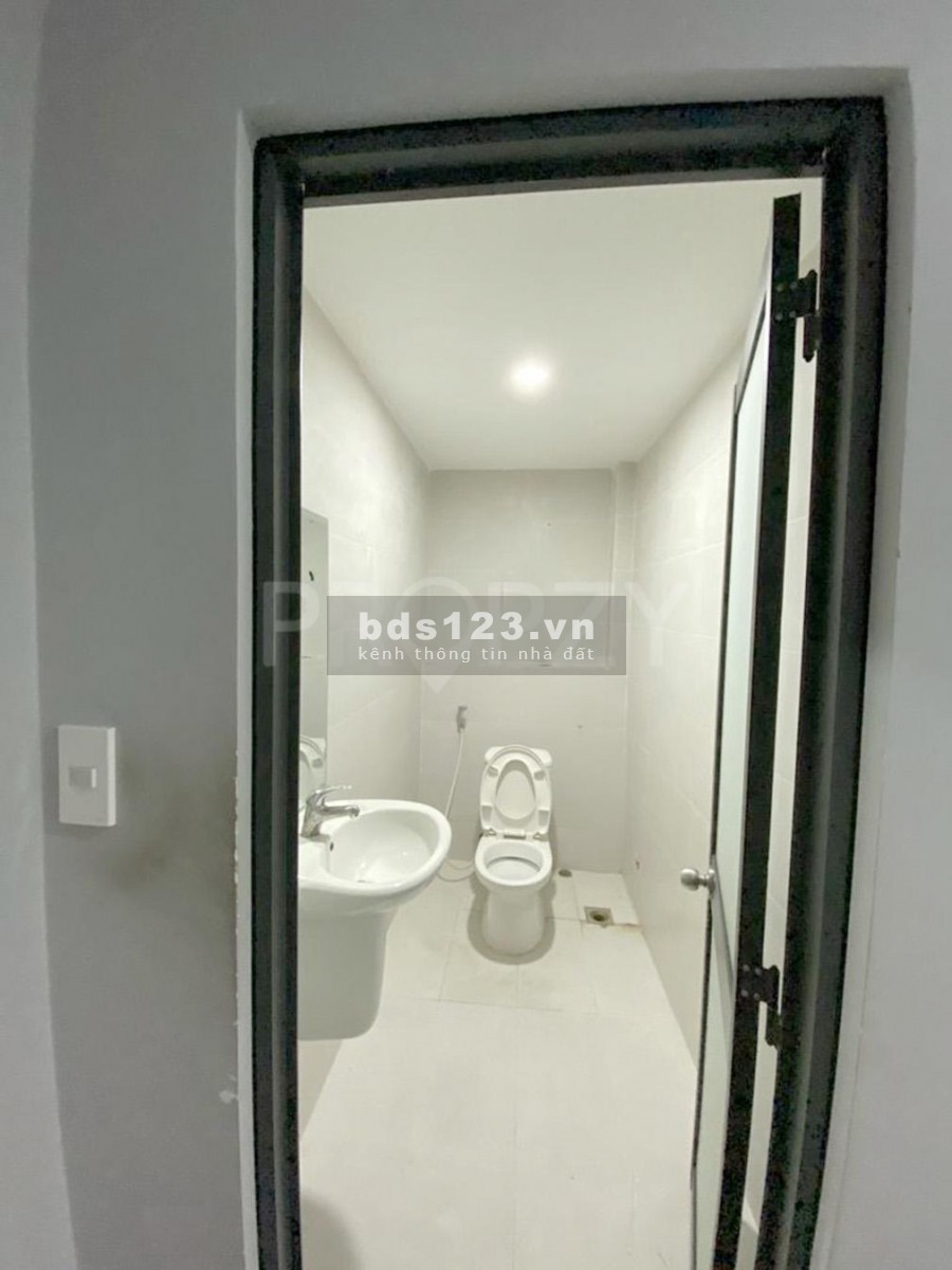 Nhà đẹp, có sân vườn, 2pn, diện tích sử dụng 4x17, hẻm xe tải, thích hợp vp, online