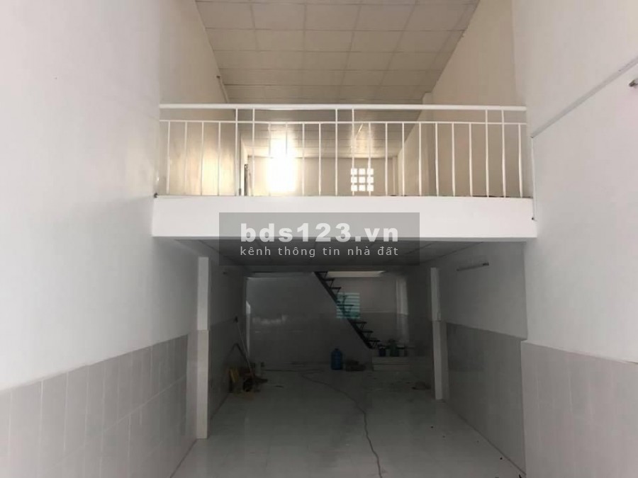 Bán Nhà có sổ hồng riêng Hồng Lạc ô tô đổ cửa giá bán chỉ 6 tỷ, dt 58m2