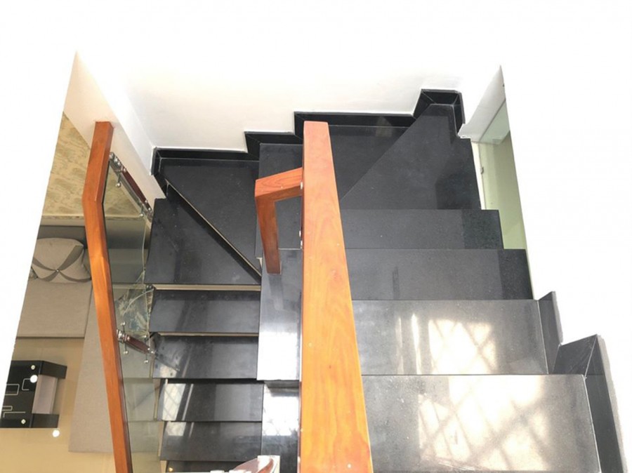 Bán nhà hẻm 506 đường 3/2 Quận 10, có 3 tầng, gần siêu thị, giá bán 7.3 tỷ