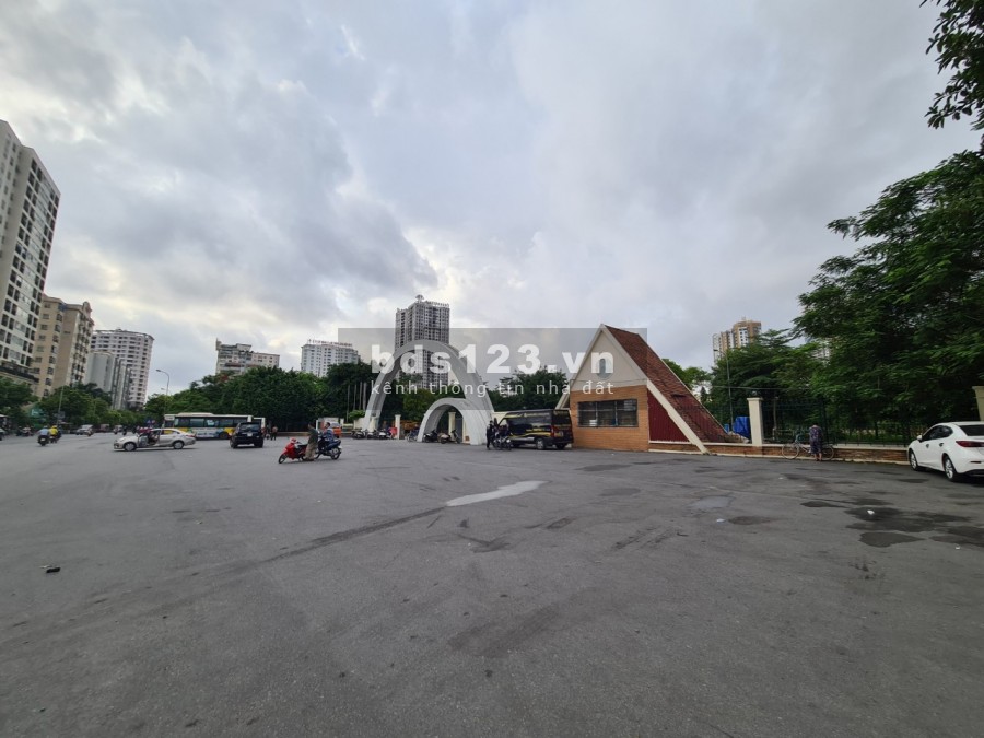 Cho thuê mặt bằng kinh doanh Dịch Vọng Hậu: DTSD 260m2, mt 7.5, giá bán 45 triệu