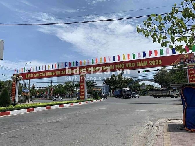 Cần bán lô đất S16 thuộc Suối Nhum, đã có sổ. Công chứng sang tên.
